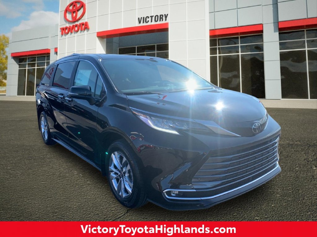 New 2026 Toyota Sienna Limited FWD image 1