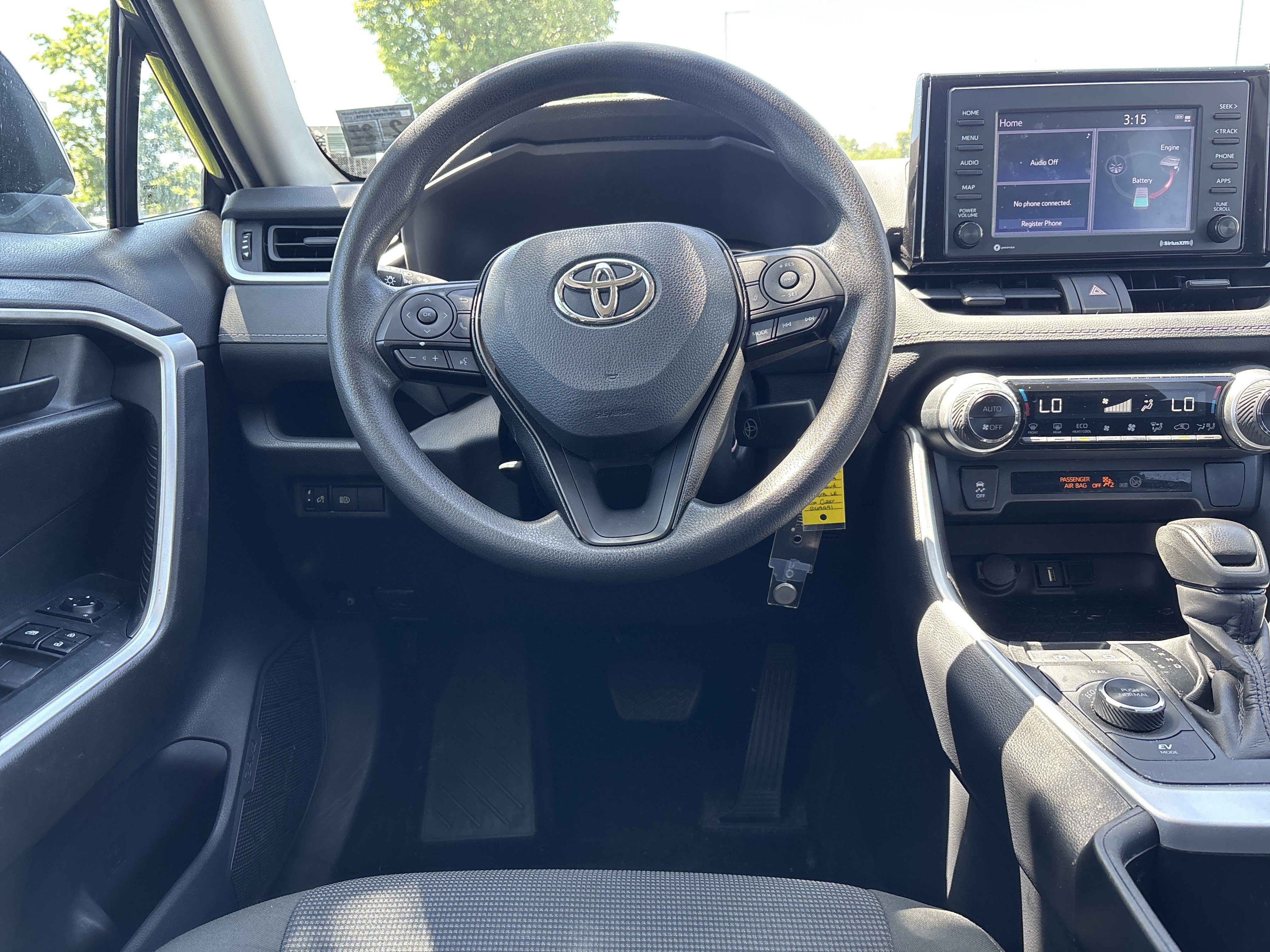 Used 2022 Toyota RAV4 LE AWD/4WD image 16