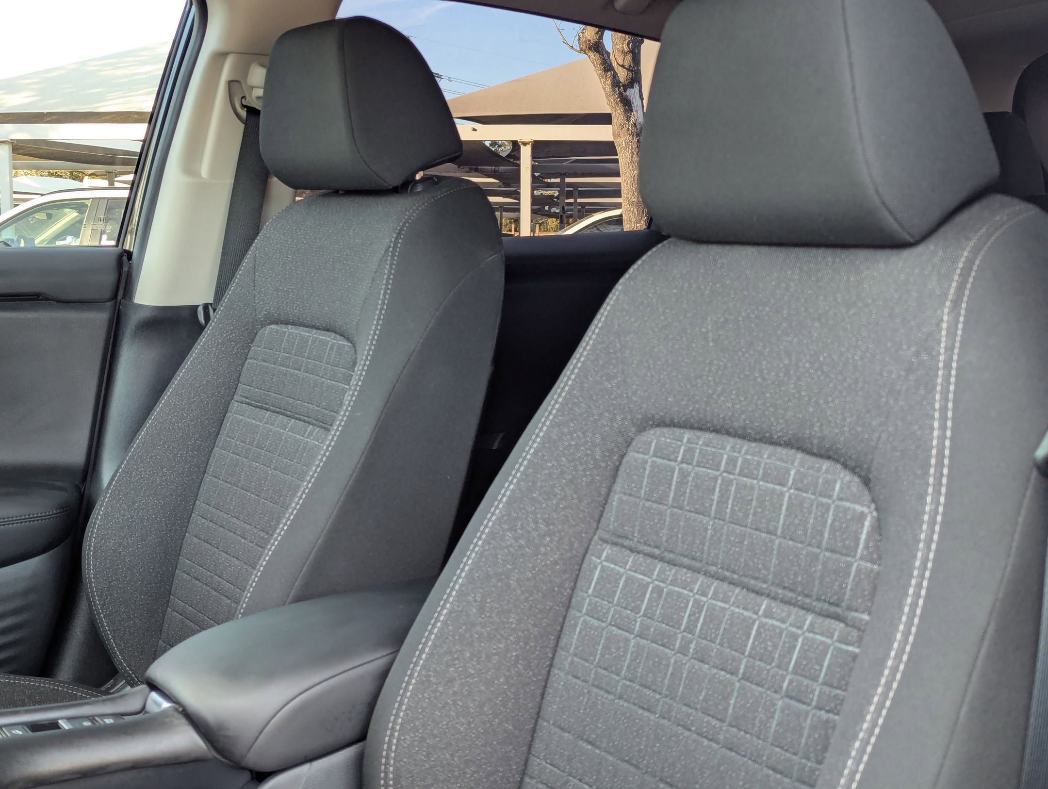 Used 2025 Honda HR-V LX image 14