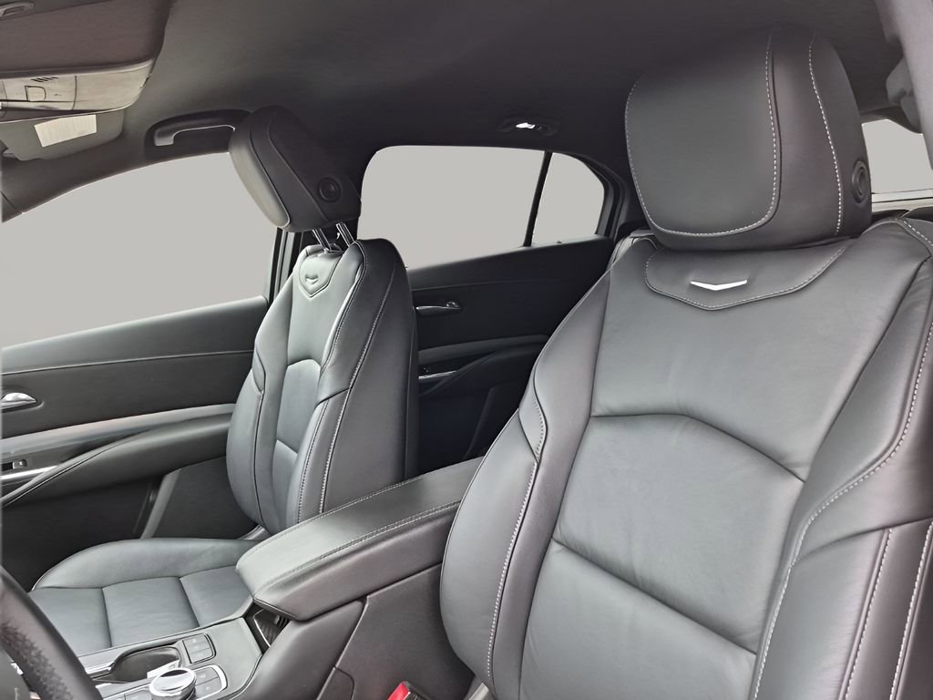 Certified 2021 Cadillac XT4 Premium Luxury w/ LPO, Radiant Package image 30