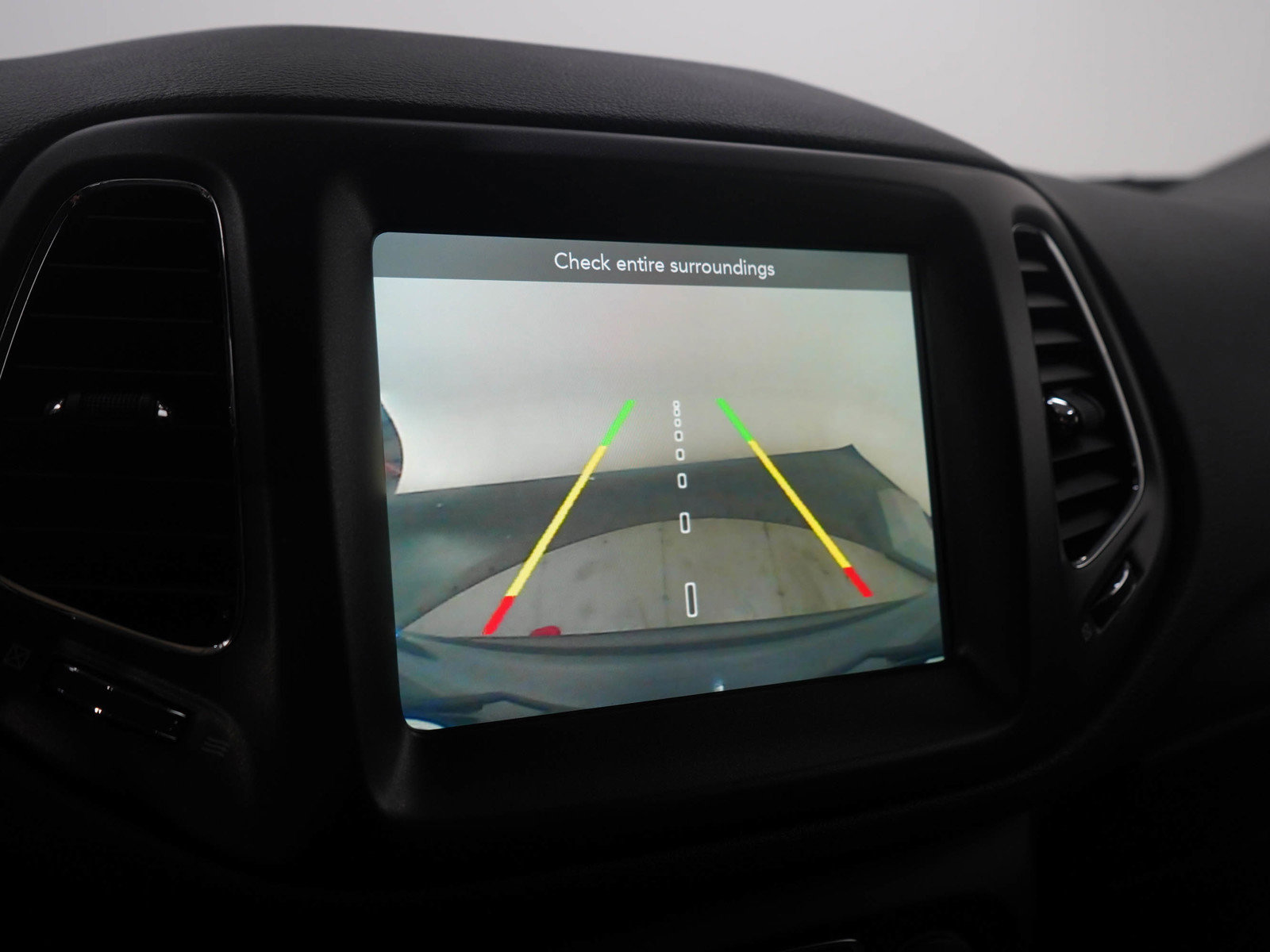 Used 2018 Jeep Compass Trailhawk w/ Cold Weather Group image 21