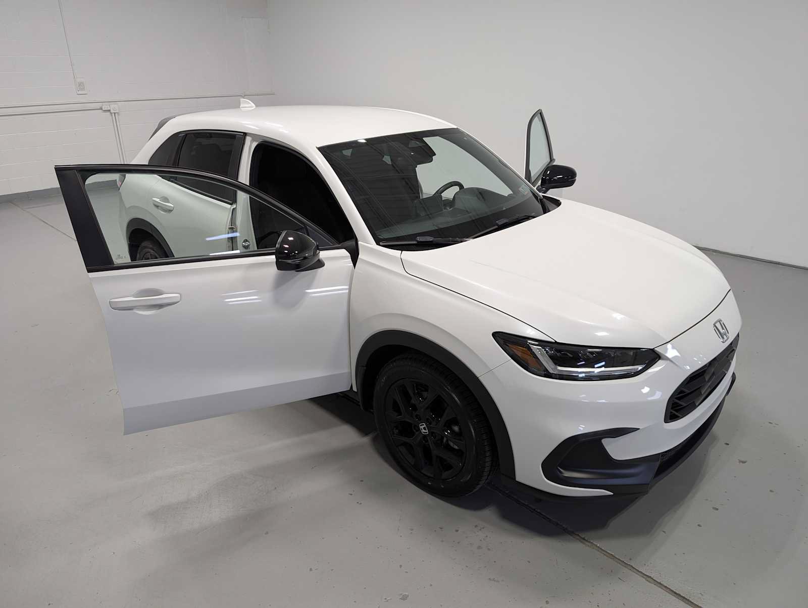 Certified 2024 Honda HR-V Sport image 16