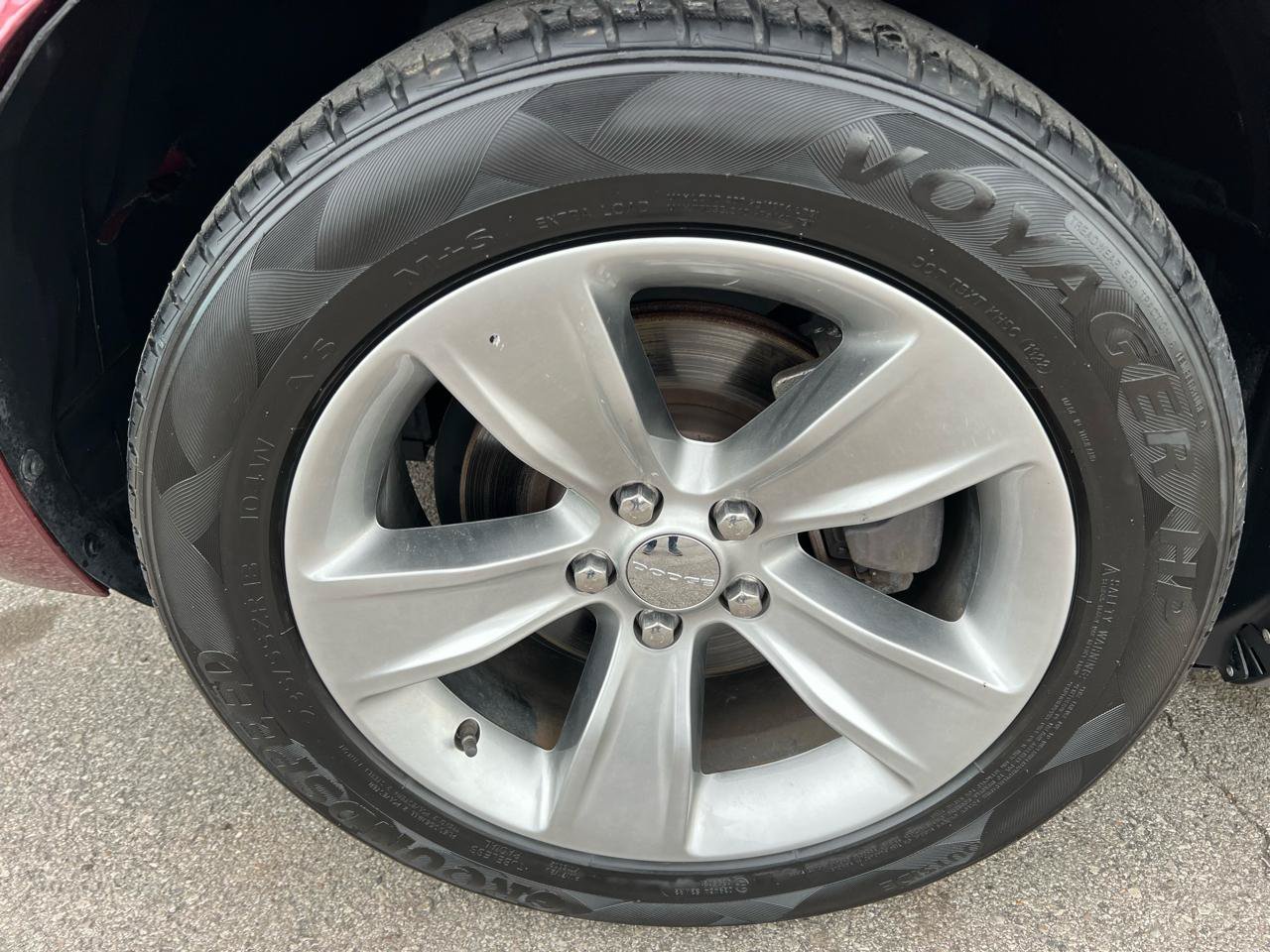 Used 2019 Dodge Challenger SXT RWD image 2