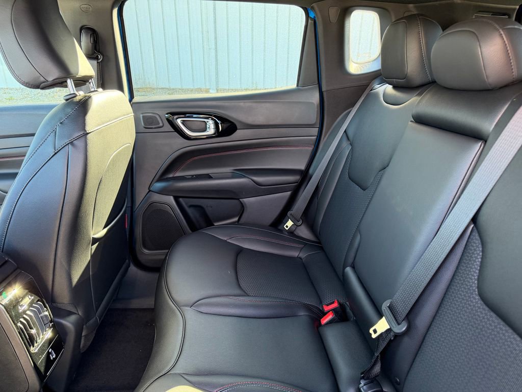 New 2026 Jeep Compass Trailhawk w/ Sun, Sound & Navigation Group image 17