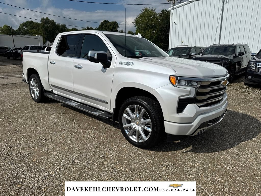 Used 2025 Chevrolet Silverado 1500 High Country w/ High Country Premium Package AWD/4WD image 8
