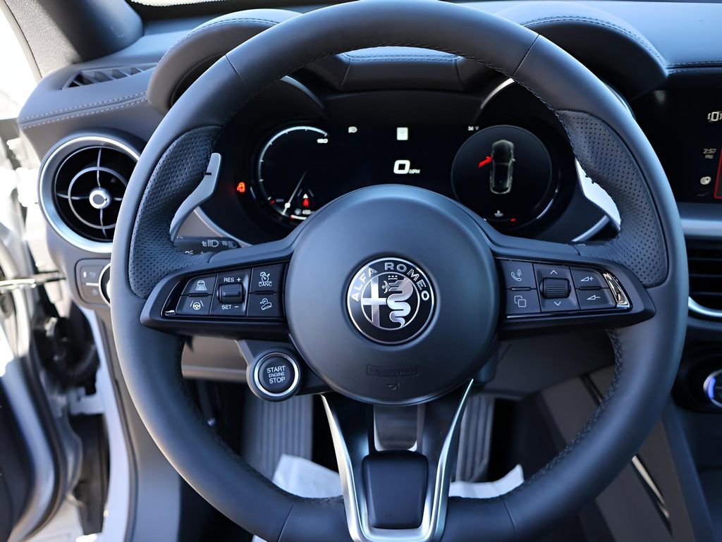 New 2025 Alfa Romeo Stelvio Sprint image 30