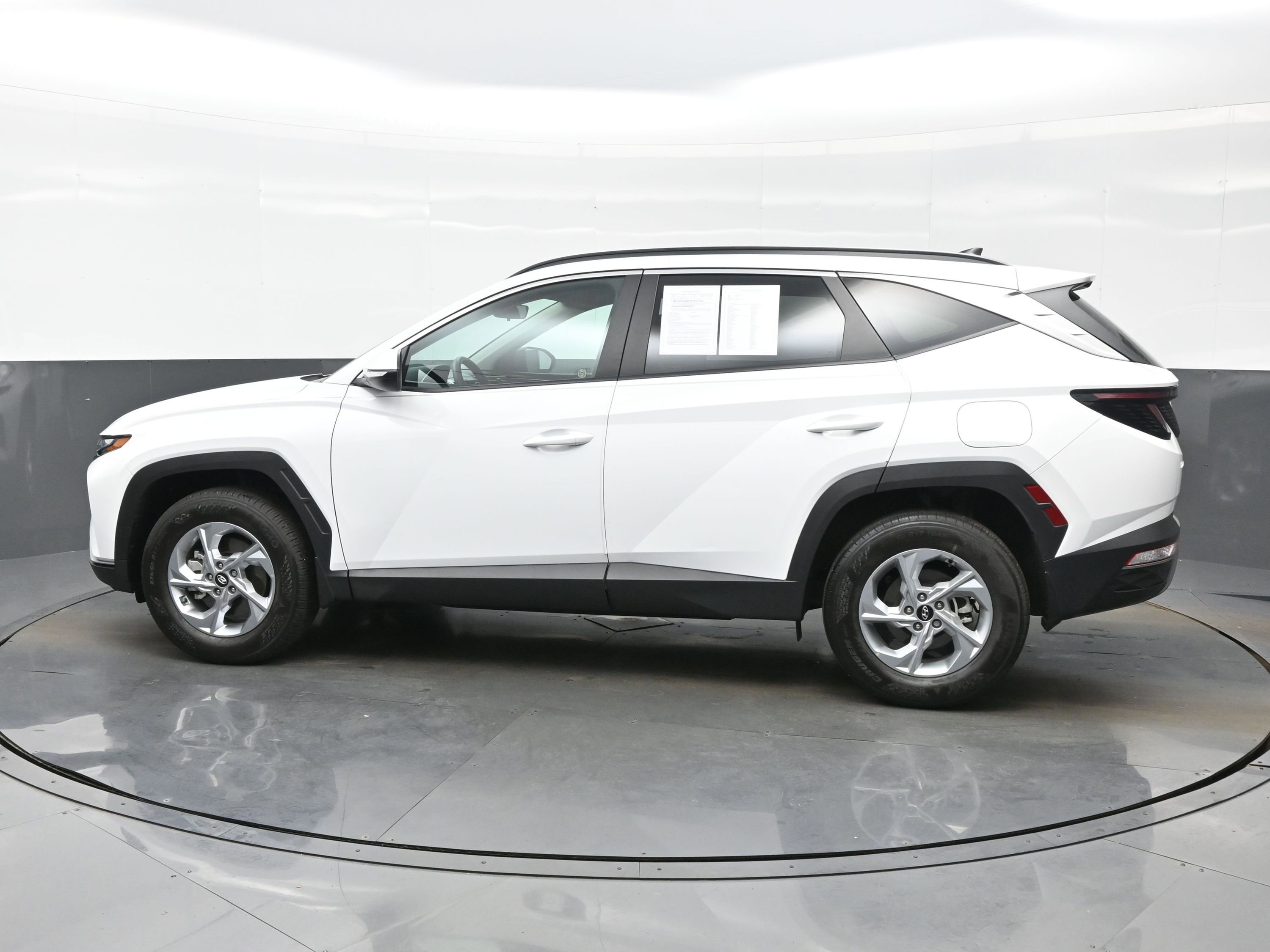 Used 2023 Hyundai Tucson SEL image 3