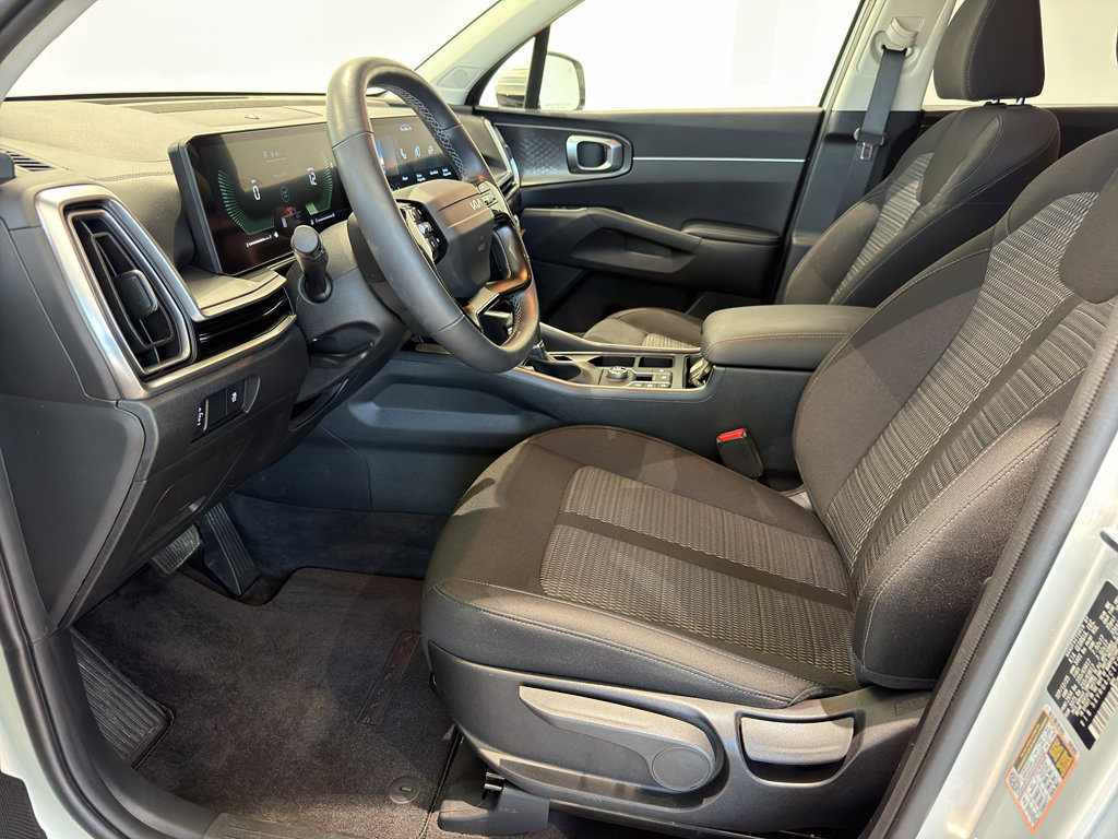 New 2026 Kia Sorento LX image 12