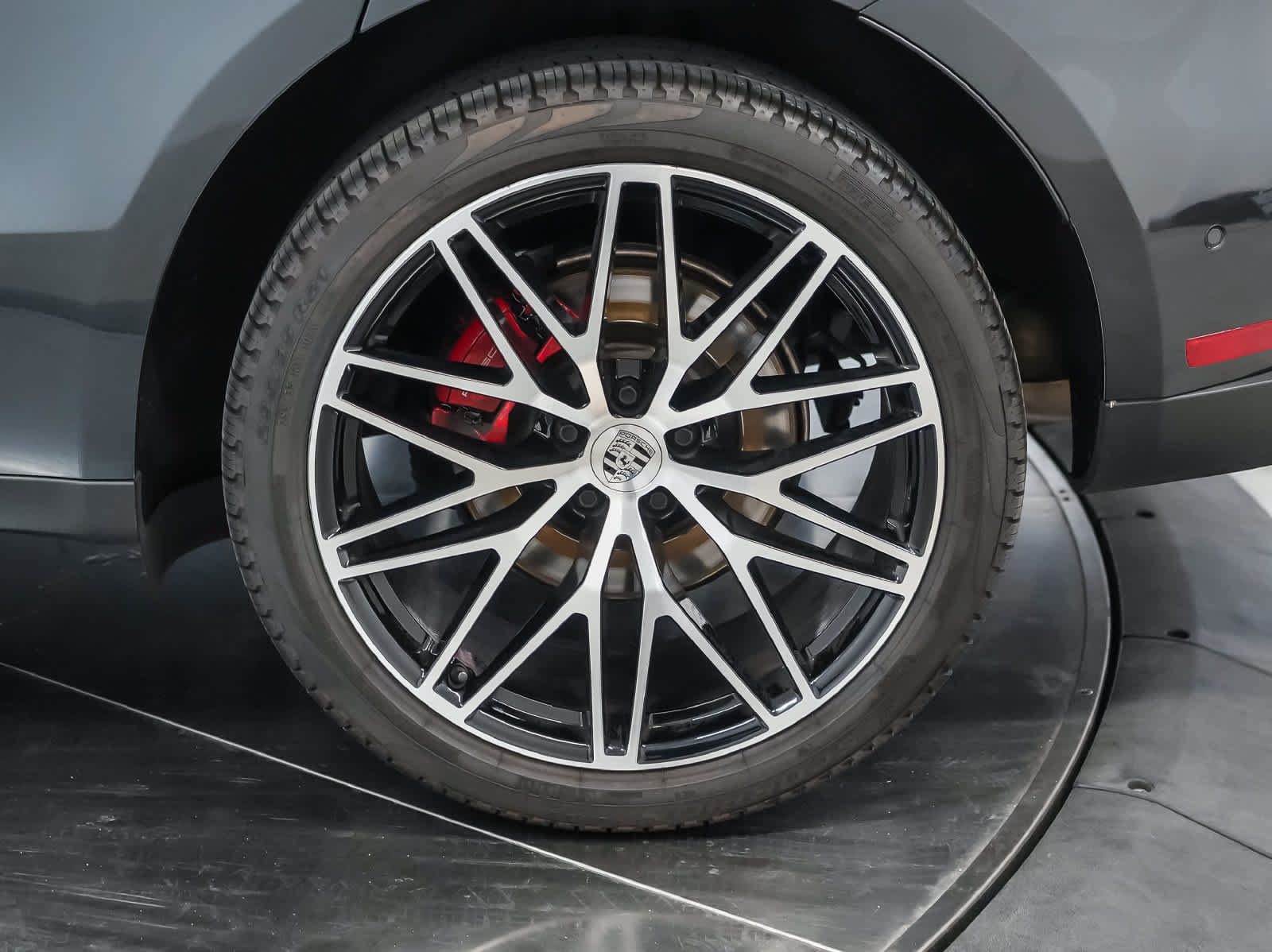 Used 2023 Porsche Macan S AWD/4WD image 11