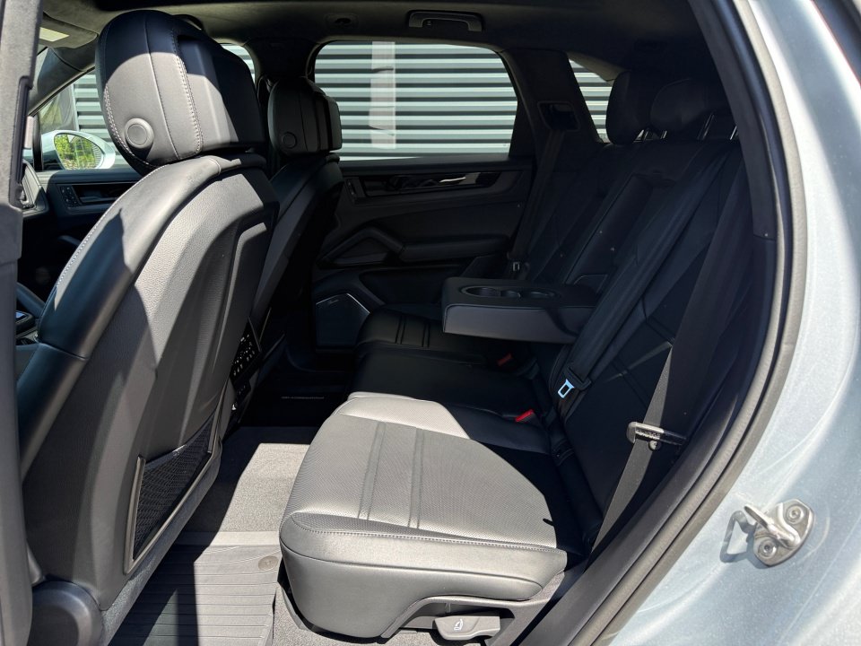 New 2026 Porsche Cayenne GTS AWD/4WD image 20