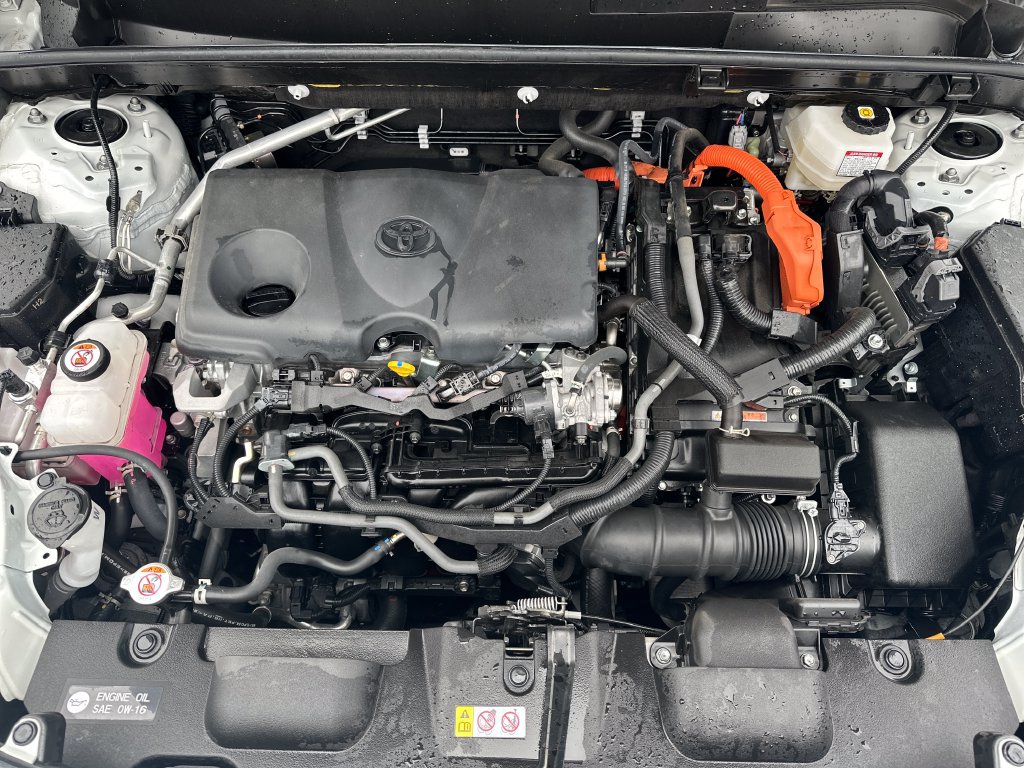 Certified 2024 Toyota Venza LE AWD/4WD image 28