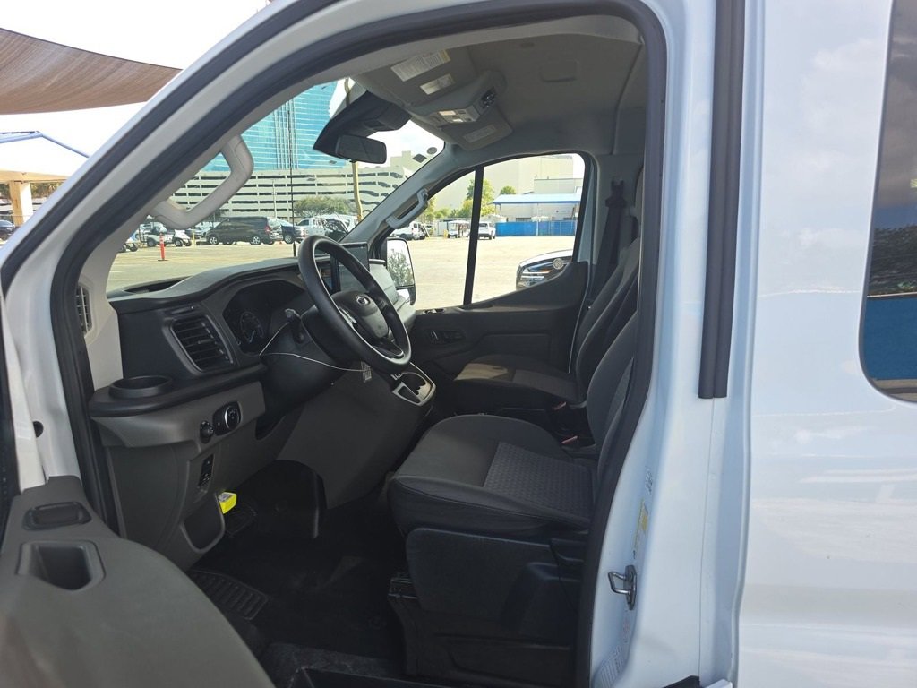 Used 2023 Ford Transit 350 XLT image 8