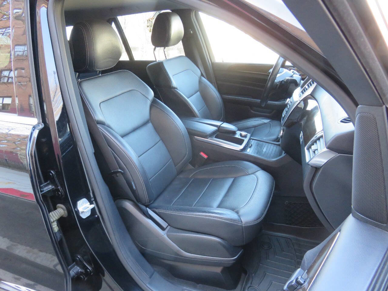 Used 2015 Mercedes-Benz ML 350 4MATIC image 11