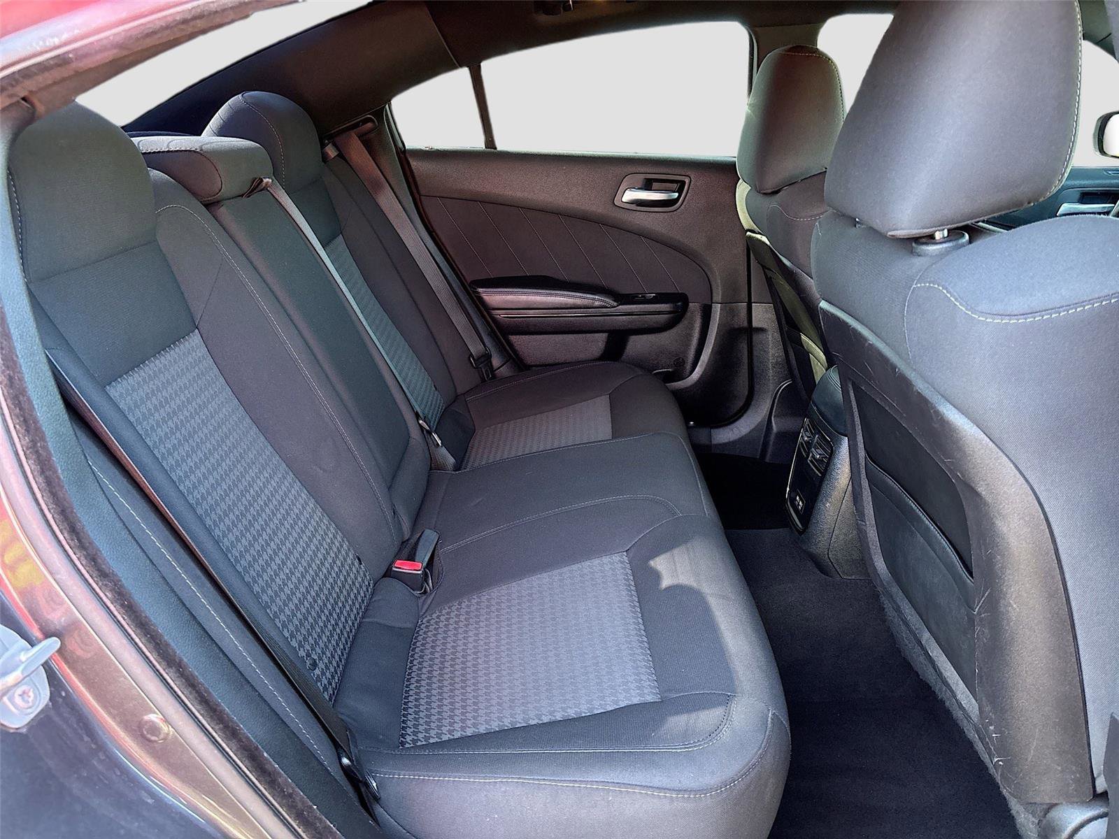 Used 2019 Dodge Charger R/T w/ Blacktop Package image 28