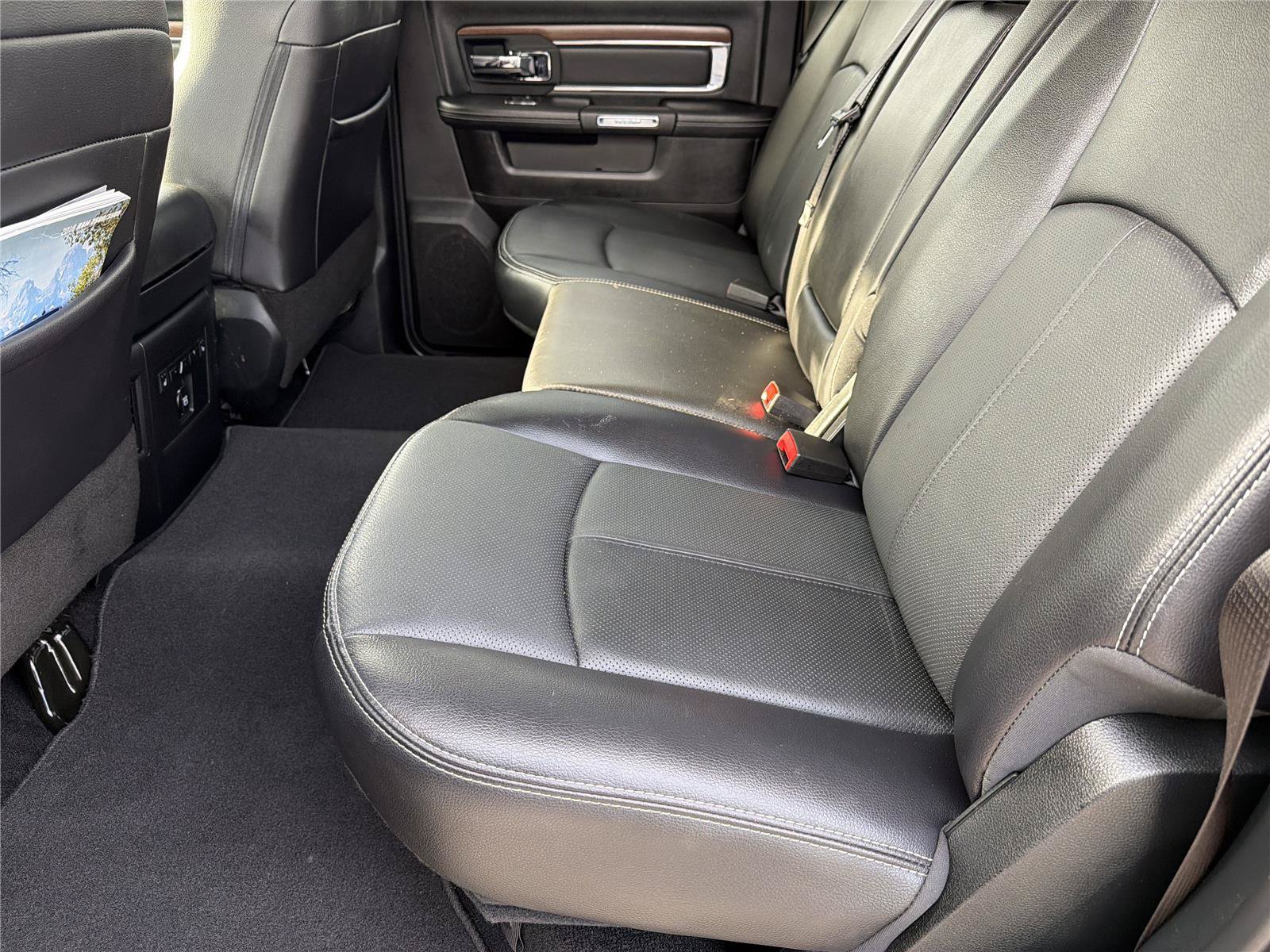 Used 2018 RAM 2500 Laramie w/ Sport Appearance Group AWD/4WD image 19