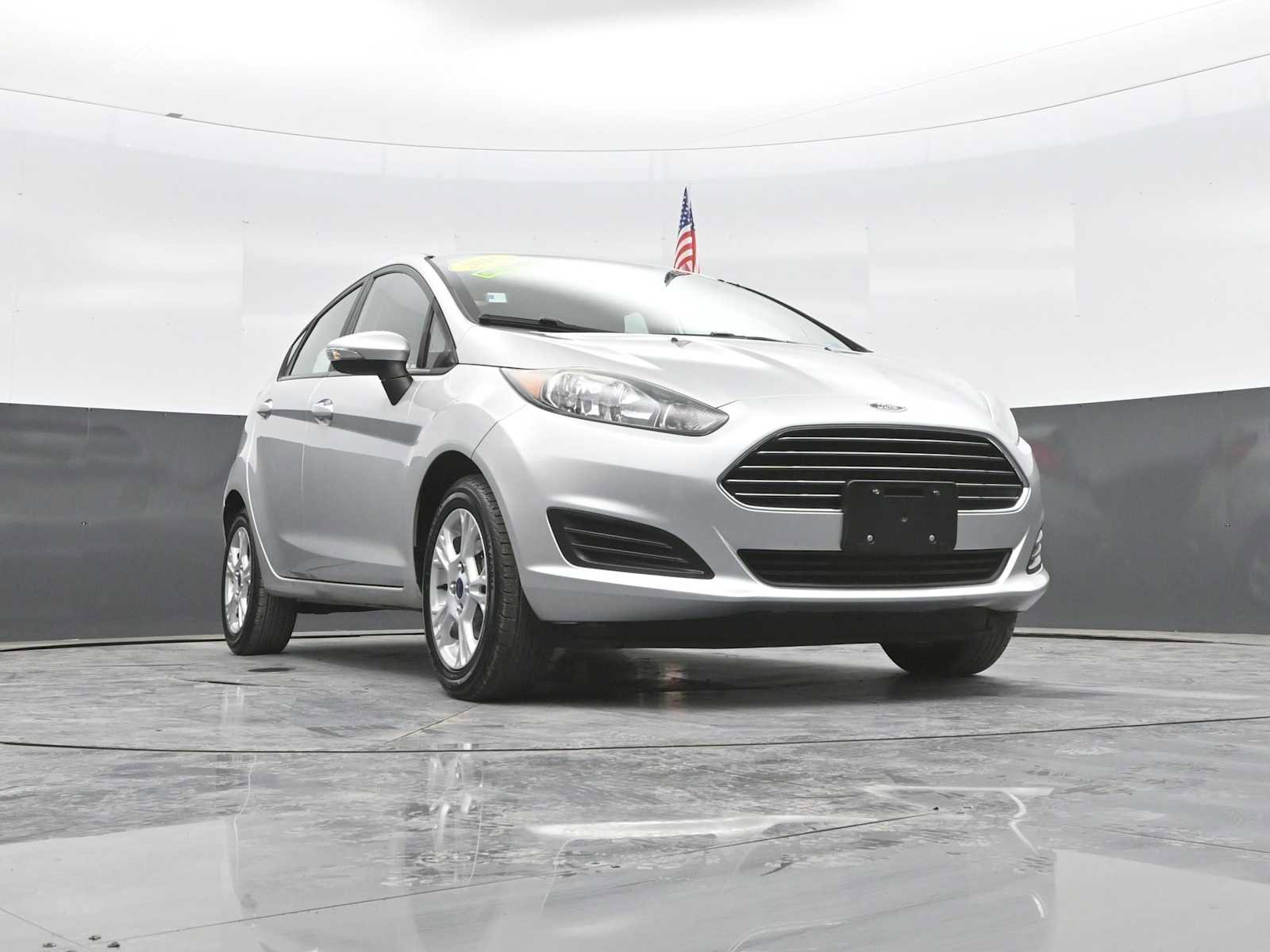 Used 2016 Ford Fiesta SE w/ Cold Weather Package FWD image 33