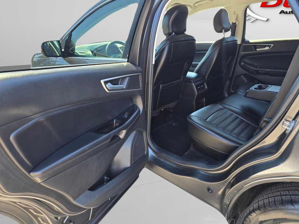 Used 2016 Ford Edge SEL w/ Equipment Group 201A AWD/4WD image 22