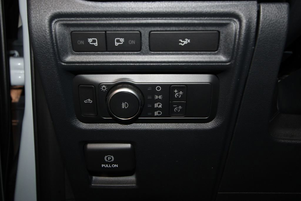 Used 2022 Ford F150 XLT w/ Equipment Group 302A High image 9