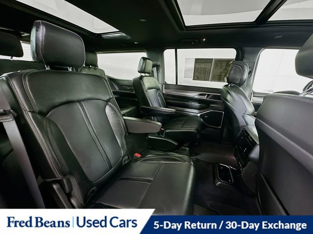 Used 2025 Jeep Wagoneer Series II w/ Premium Group I image 32