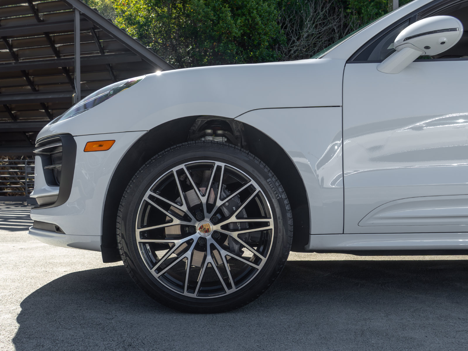 Certified 2025 Porsche Macan AWD/4WD image 13