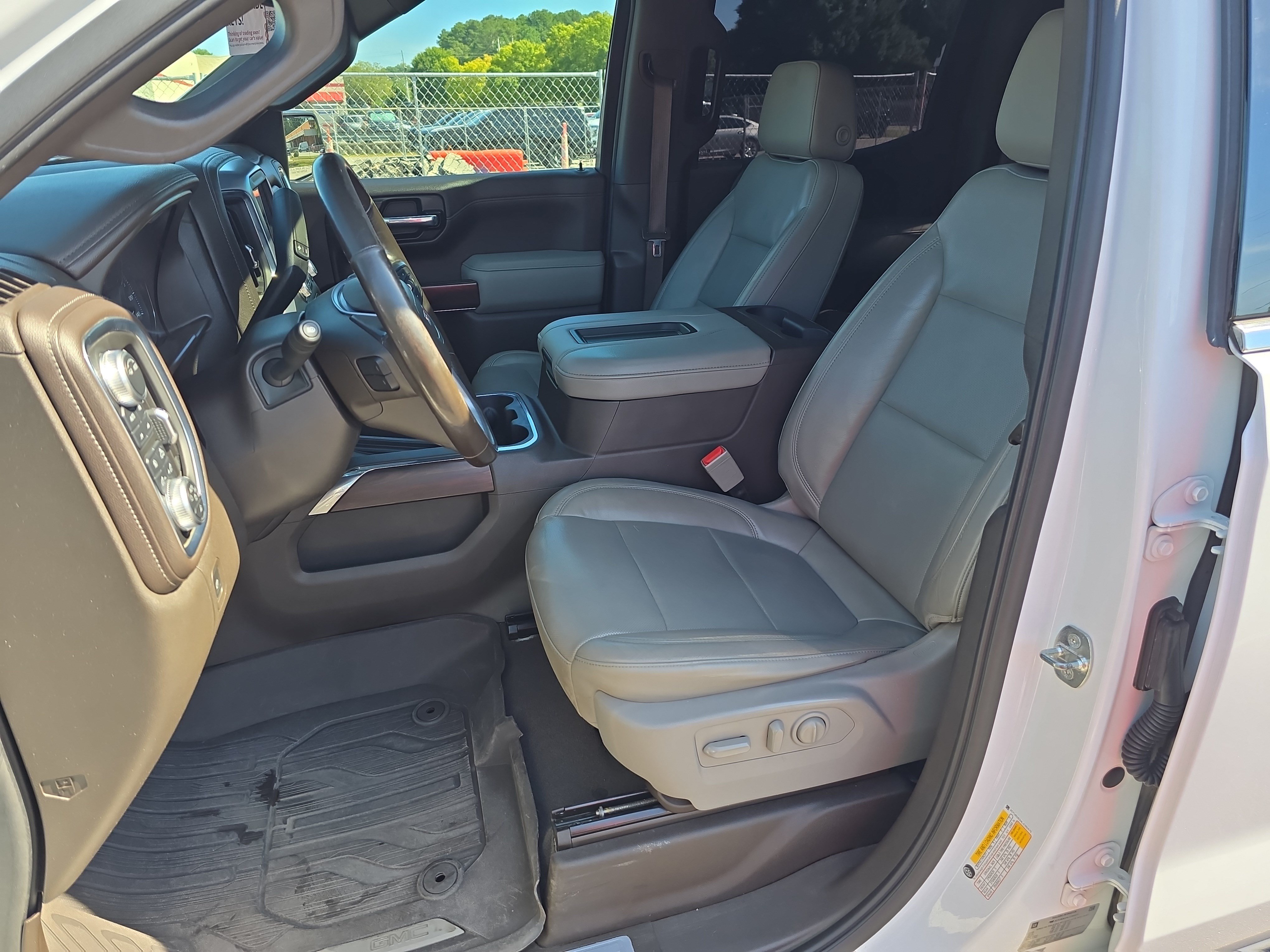 Used 2020 GMC Sierra 1500 SLT w/ SLT Premium Plus Package AWD/4WD image 16
