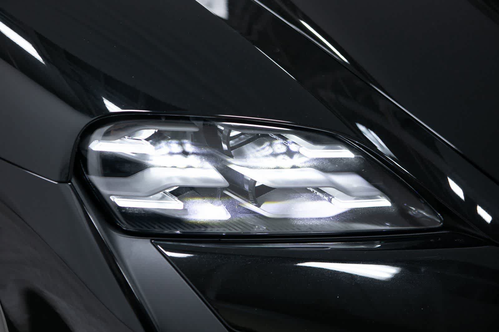 New 2026 Porsche Taycan Turbo AWD/4WD image 32
