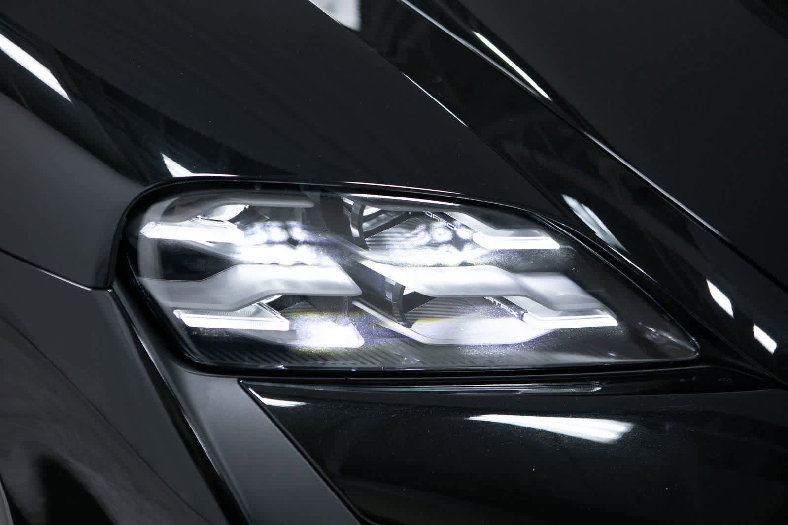 New 2026 Porsche Taycan Turbo AWD/4WD image 32