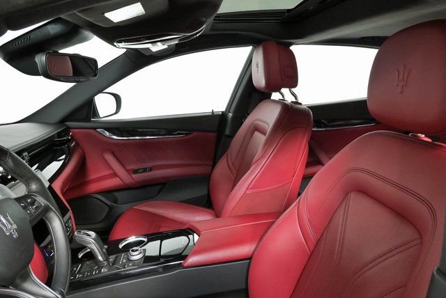 Used 2022 Maserati Quattroporte Modena RWD image 2