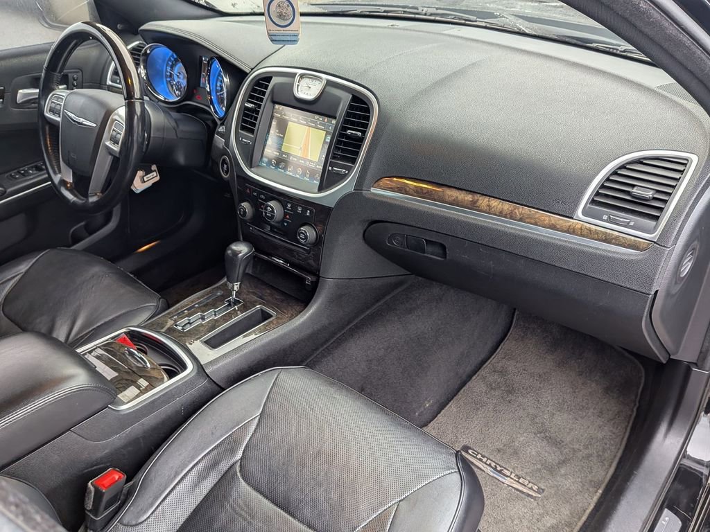 Used 2013 Chrysler 300 C image 11
