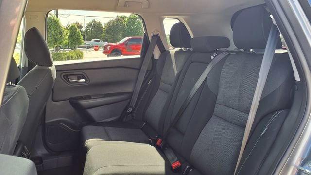 Used 2025 Nissan Rogue SV image 16