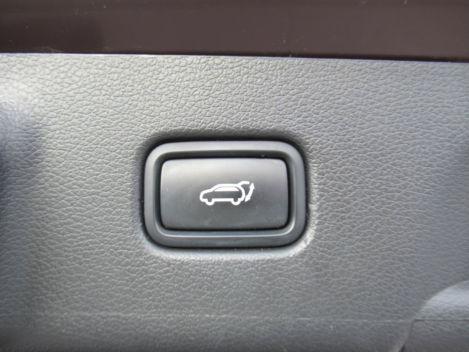 Used 2022 Hyundai Palisade SEL w/ 8P Bench Seat Package FWD image 35