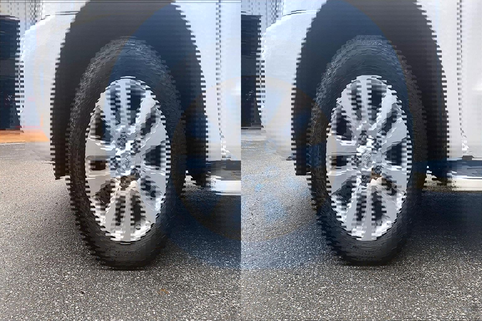 Used 2015 Toyota Sequoia Platinum image 4