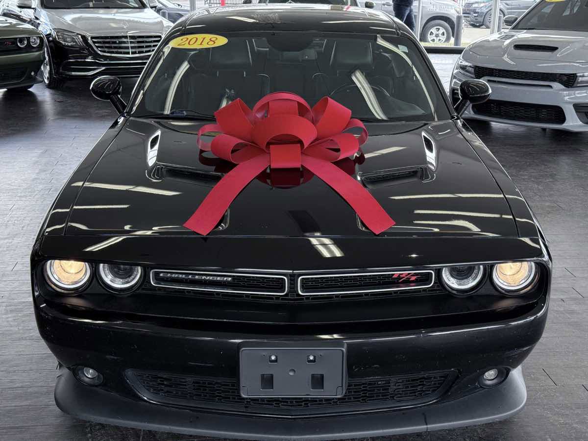 Used 2018 Dodge Challenger R/T Scat Pack w/ Leather Interior Group image 4