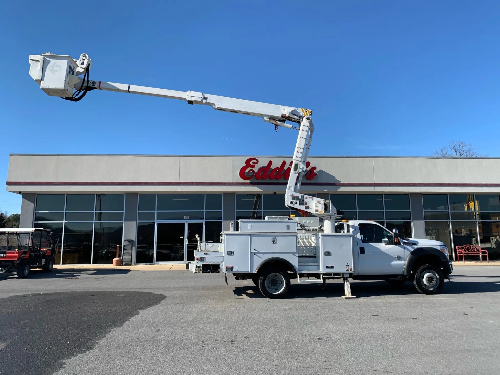 Used 2016 Ford F550 4x4 Regular Cab Super Duty image 61