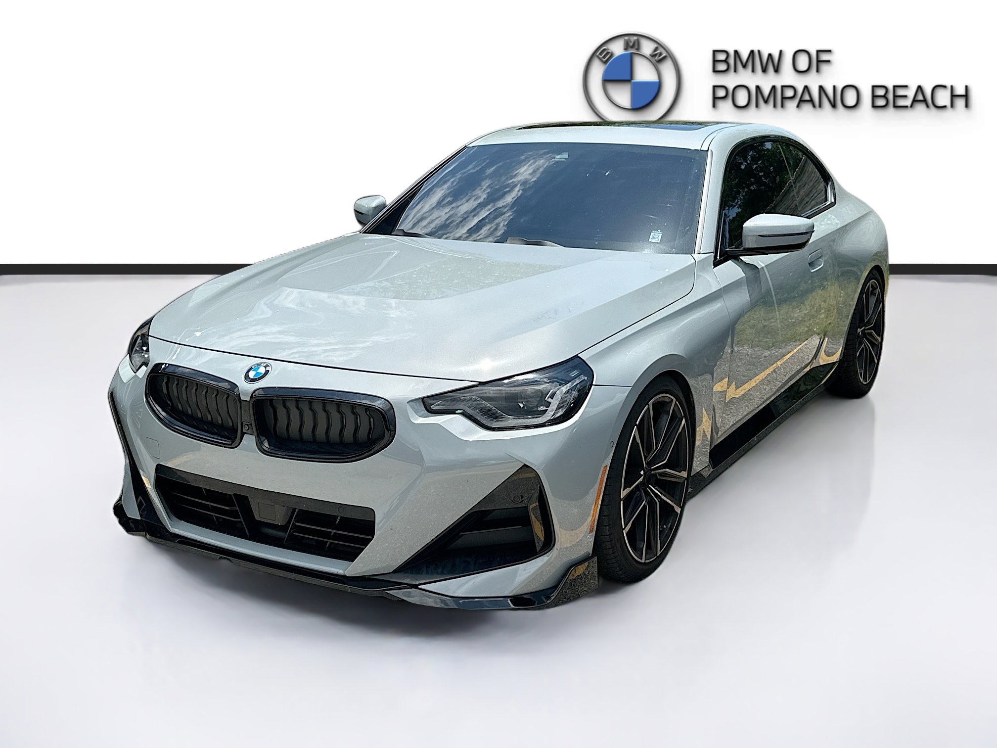 Used 2024 BMW 230i Coupe w/ Premium Package RWD image 3
