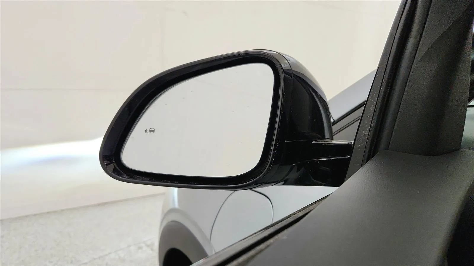 New 2027 Chevrolet Bolt RS w/ Technology Package FWD image 29