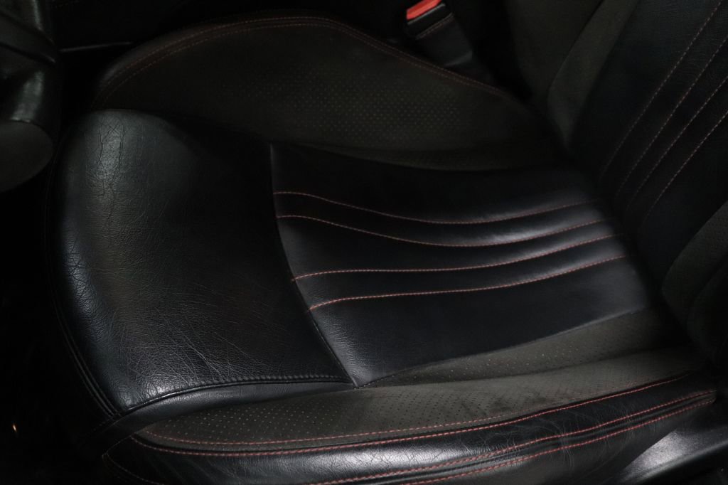 Used 2017 Maserati GranTurismo MC image 12