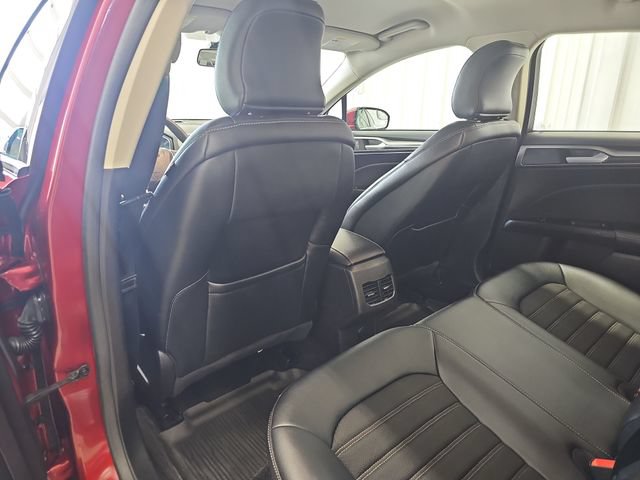 Used 2017 Ford Fusion SE w/ Equipment Group 201A FWD image 33