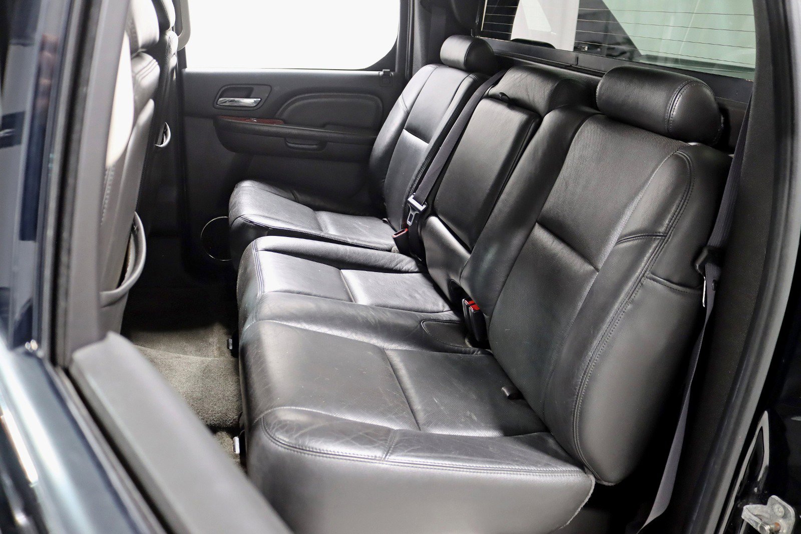 Used 2011 Cadillac Escalade EXT AWD/4WD image 23