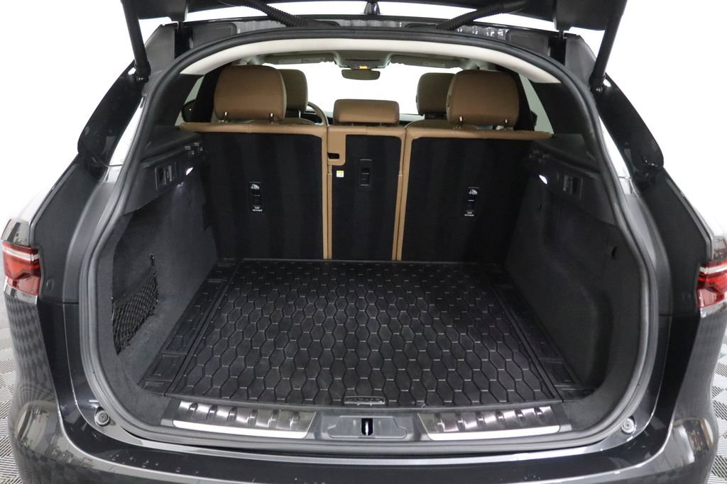 Used 2023 Jaguar F-PACE S AWD/4WD image 26