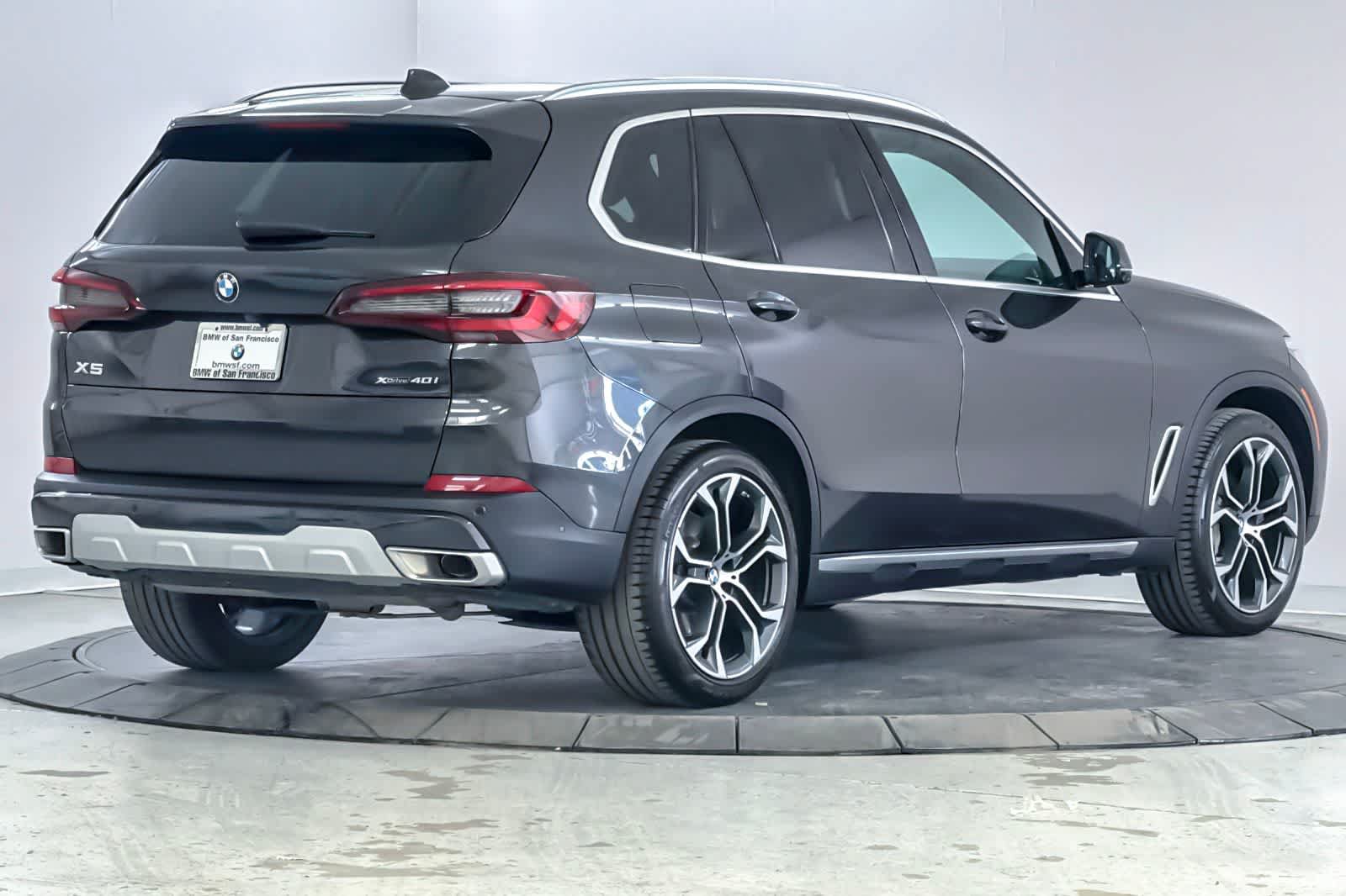 Used 2023 BMW X5 xDrive40i w/ Premium Package AWD/4WD image 2