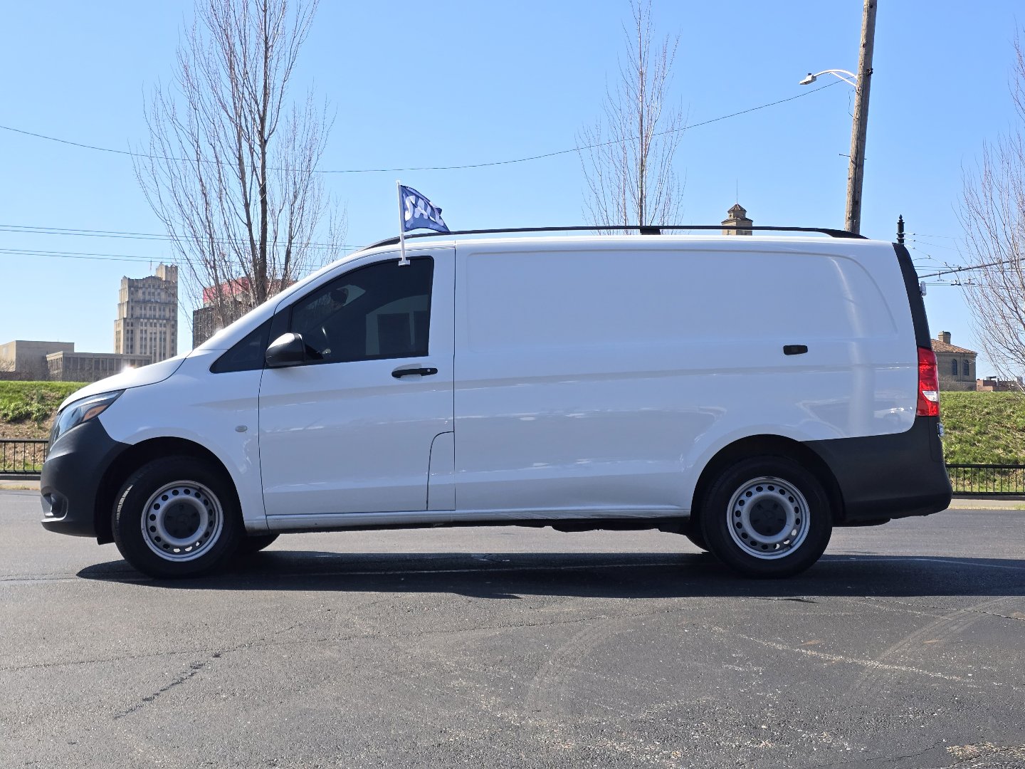 Used 2022 Mercedes-Benz Metris image 18