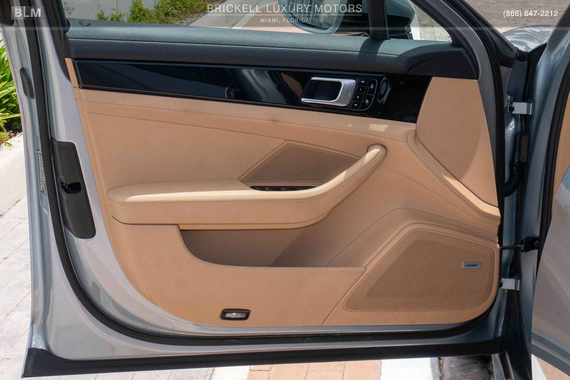 Used 2019 Porsche Panamera RWD image 14