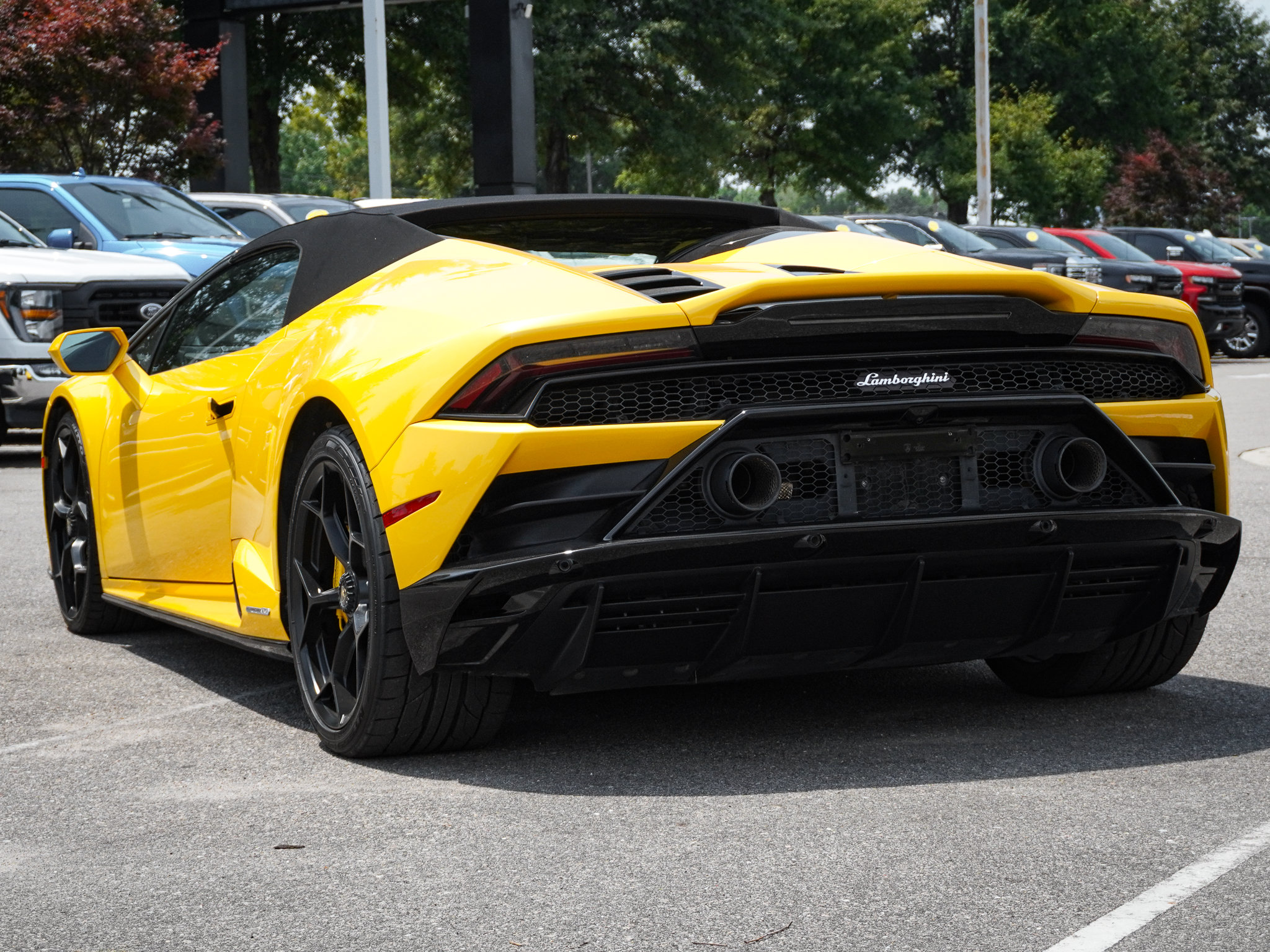 Used 2020 Lamborghini Huracan EVO AWD/4WD image 8