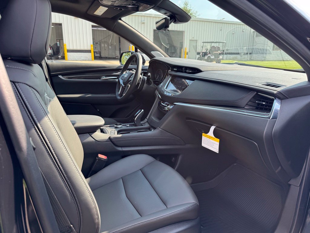 New 2026 Cadillac XT5 Sportv w/ LPO, Floor Liner Package AWD/4WD image 35