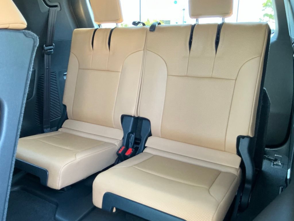 Certified 2026 Lexus LX 600 4WD w/ Accessory Package (2T) image 18