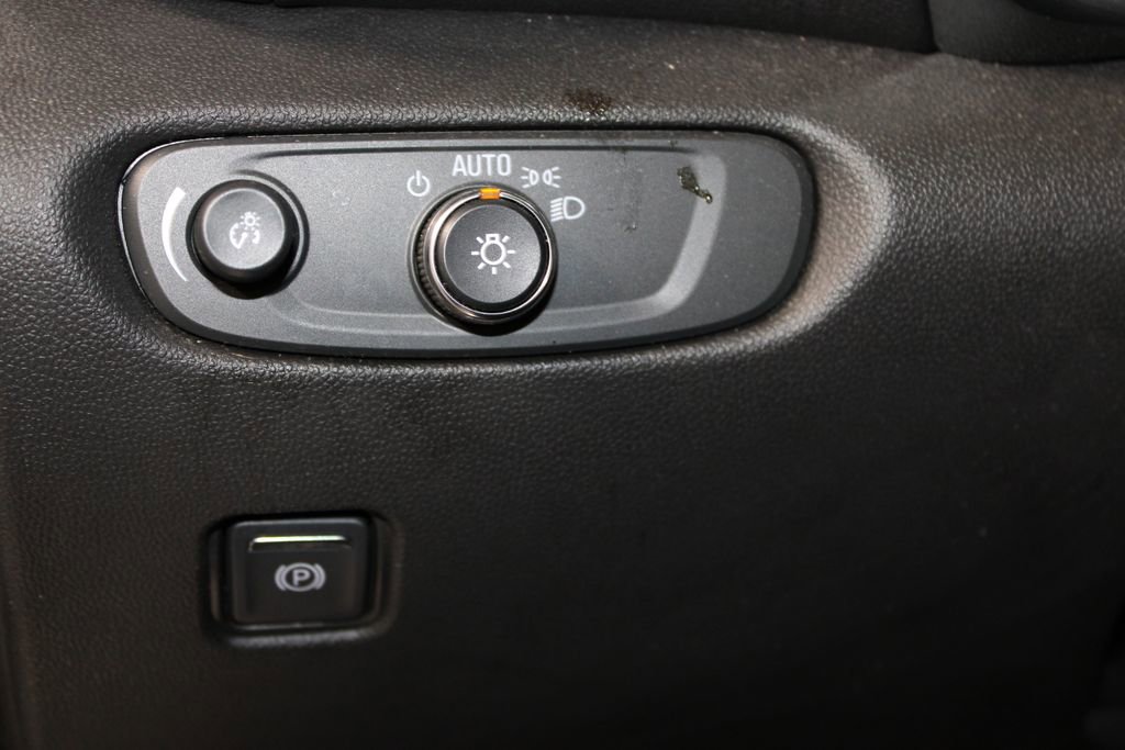 Used 2023 Chevrolet Blazer RS w/ Enhanced Convenience Package FWD image 21