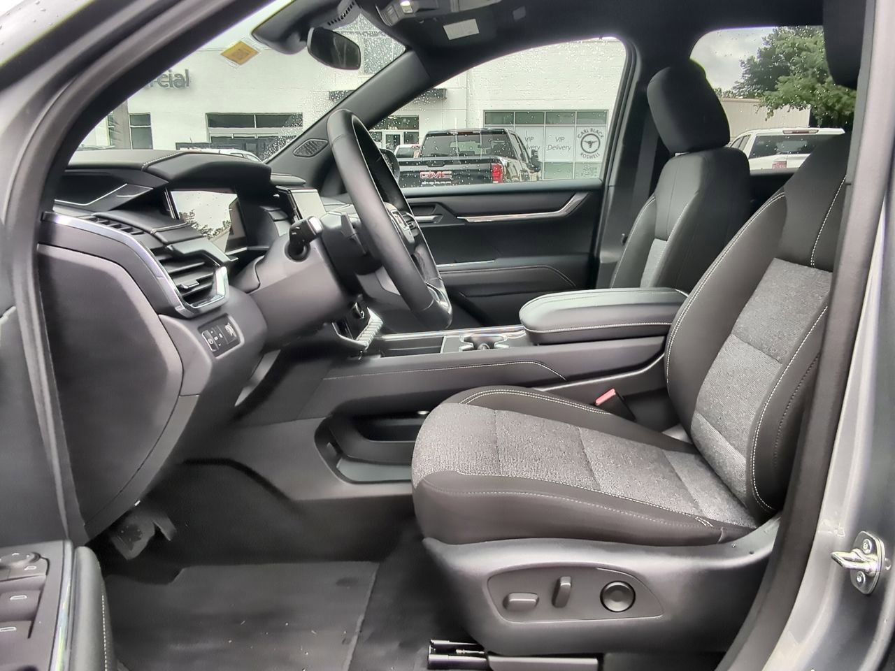 Used 2025 GMC Acadia Elevation image 19