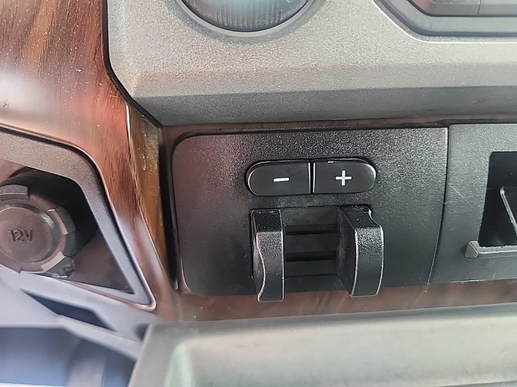 Used 2015 Ford F350 Lariat w/ Chrome Package AWD/4WD image 21