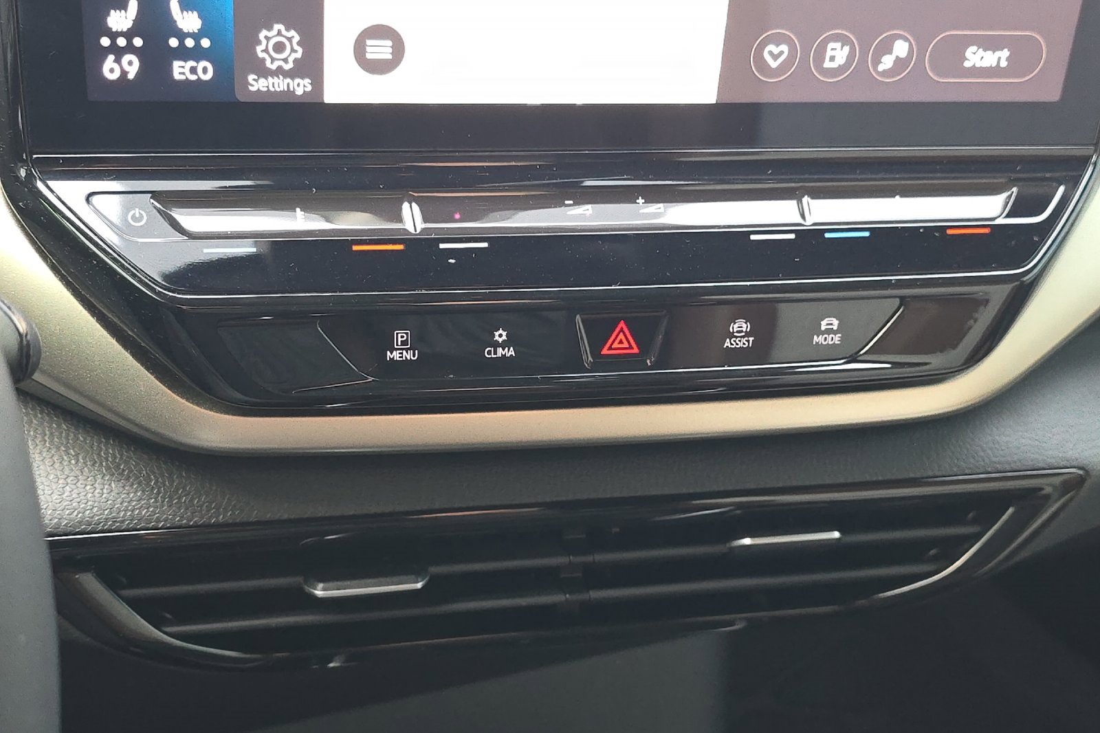 Used 2023 Volkswagen ID.4 2WD image 23